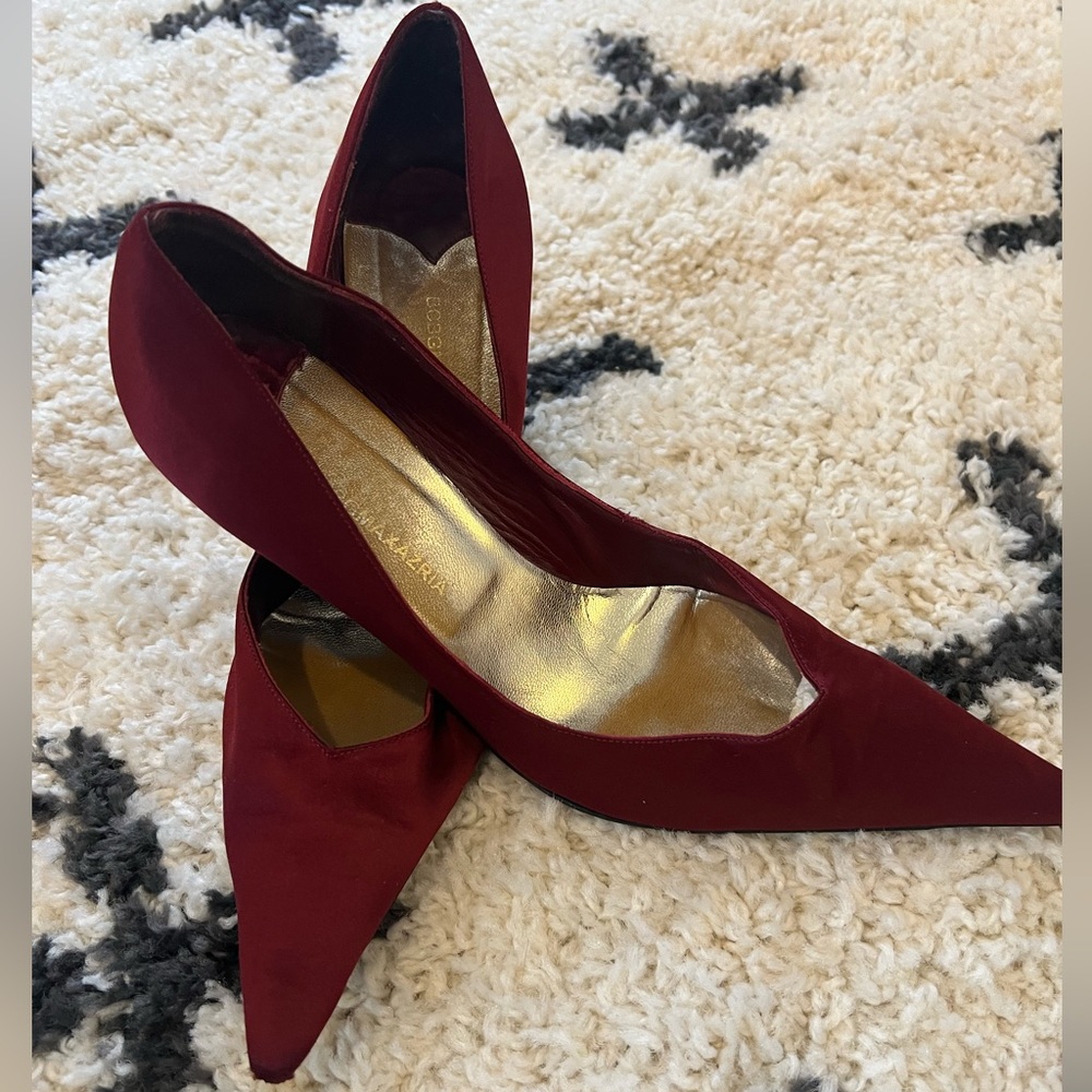 Vintage Y2K Deadstock BCBG Max Azaria Ox Blood Satin Heels – Size 9